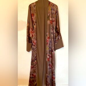 Elegant Baroque Floral Abaya/Kimono 58”